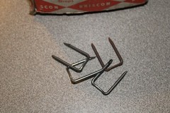 NOS Briscon Metal Non-Insulated Cable Staples SN40 box of 500