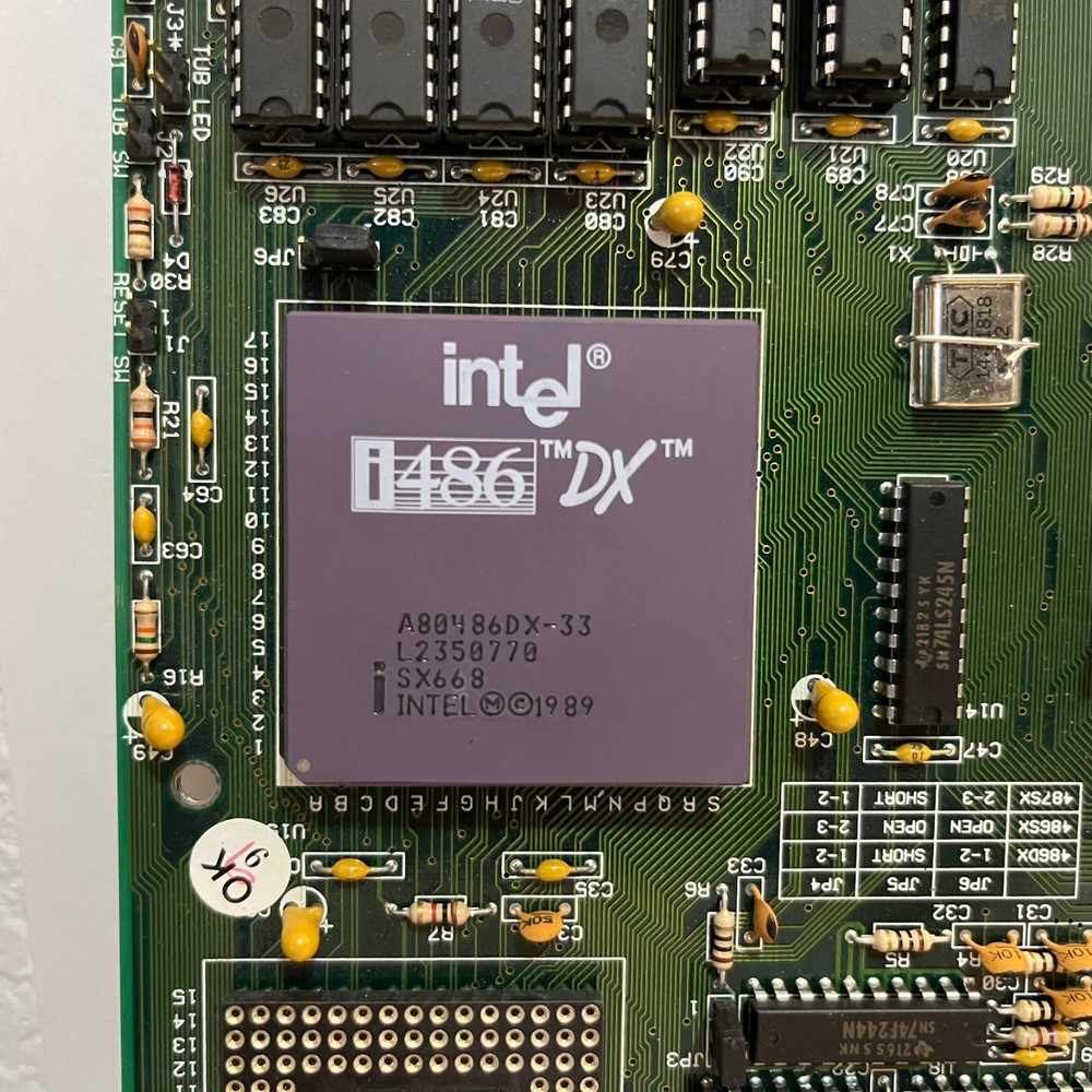1989 Intel i486 DX A80486DX-33 CPU Processor Vintage Rare – Untested (For Parts)