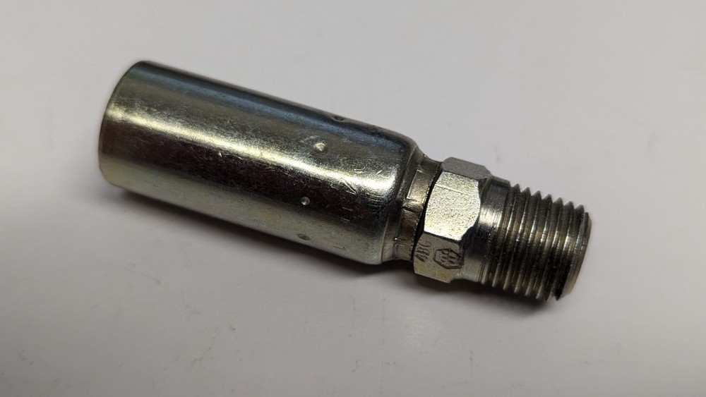NOS Weatherhead 1/4” Hose ID x 1/4” Male NPT Hose Crimp Fitting, 04U-104