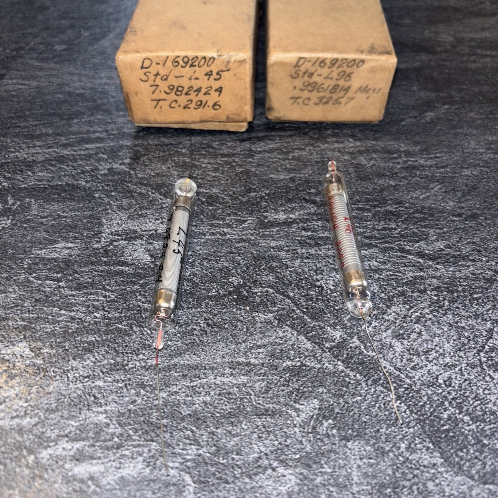VINTAGE LOT OF 2 GLASS HIGH VOLTAGE RESISTOR L45 L96 Unknown Maker LOC Z