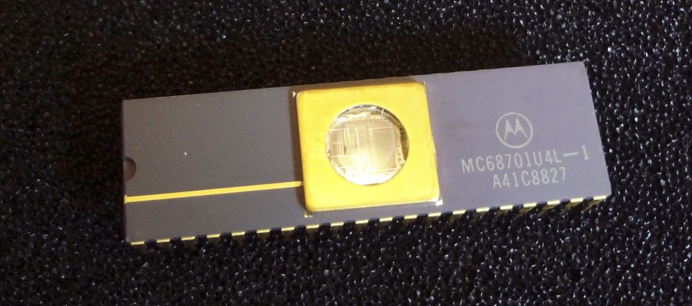 Vintage Motorola MC68701U4L-1 CPU, Purple Ceramic IC with Gold Pins and Lid