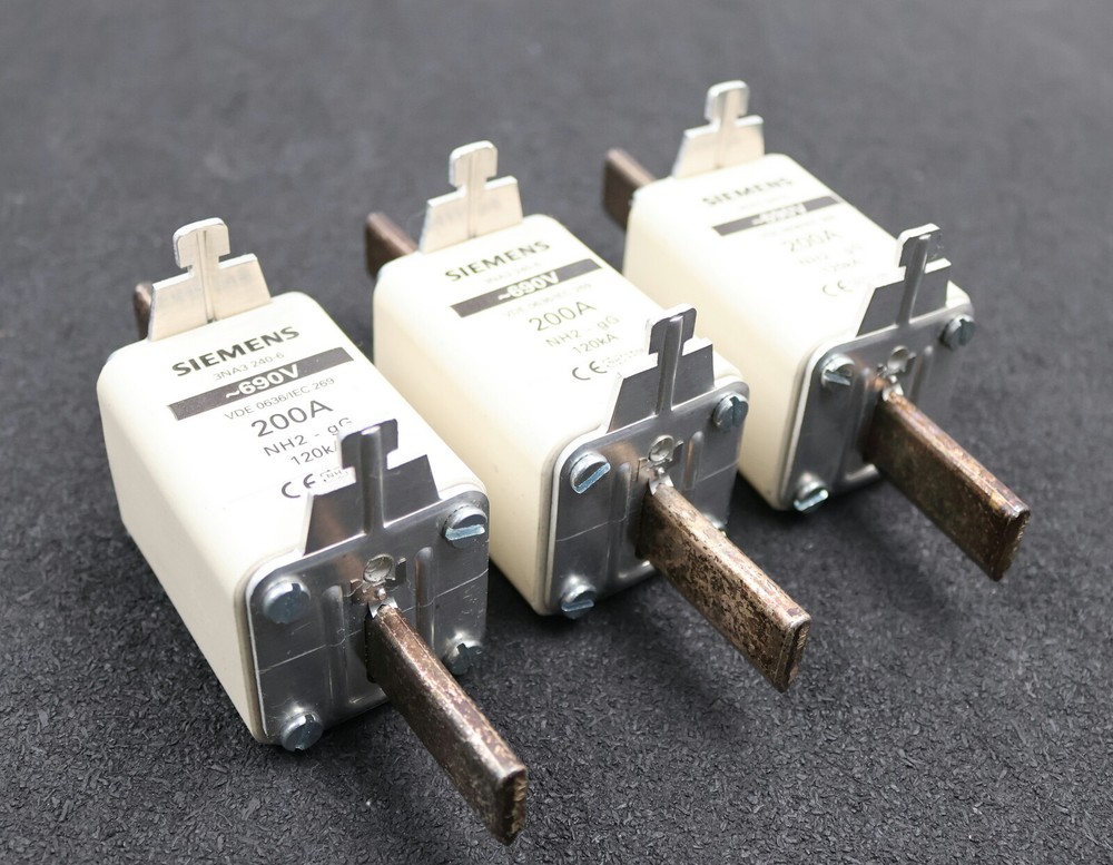SIEMENS 3x NH2 Fuse Block 200A 690VAC 3NA3240-6 Unused