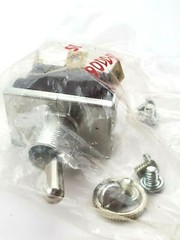 McGill 0121-0006 Momentary Multi-Pole Toggle Switch DPDT (ON) – ON 15 Amp 2-Pole