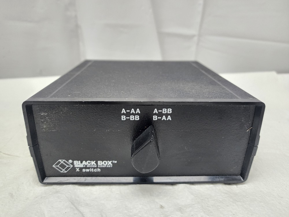 BLACK BOX CORP X SWITCH SW110B-FFFF / SW110BFFFF – USED