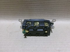 Leviton 1286‑W 20A 120/277V Double Pole Double Throw Maintained Toggle AK