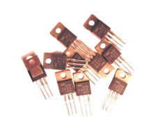 UPC7808 “Original” NEC 8V Regulator 2 pcs