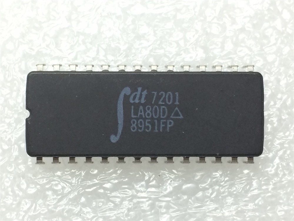 IDT7201LA80D IDT IC MEM FIFO 512X9 ASYNC 28CDIP 2 PIECES