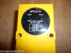 BANNER SPS101Q DC POWER SUPPLY WITH BANNER MBCC-512 CORD SET (NEW NO BOX)