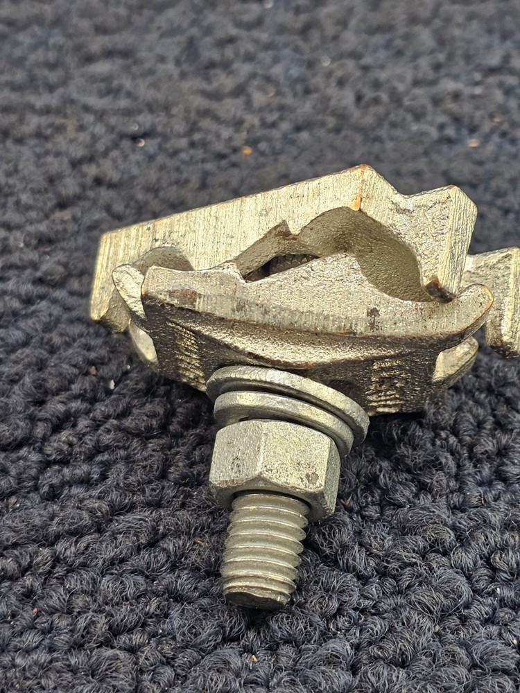 Burndy 2/0 AWG to 250 KCMIL Str, Cable Tray Grounding Clamp
