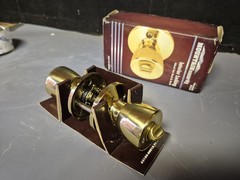 Mountain Security Interior Locking Polished Brass Tulip Door Knob 3130-105 NIB
