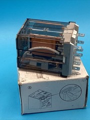 Allen Bradley 700-HB32A1 Relay Ser E New Open Box