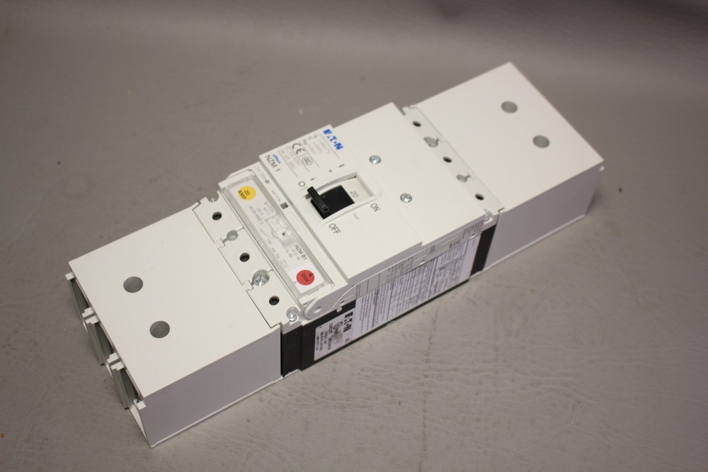 EATON/MOELLER 20A CIRCUIT BREAKER WITH TRIP UNIT NZMB1-A