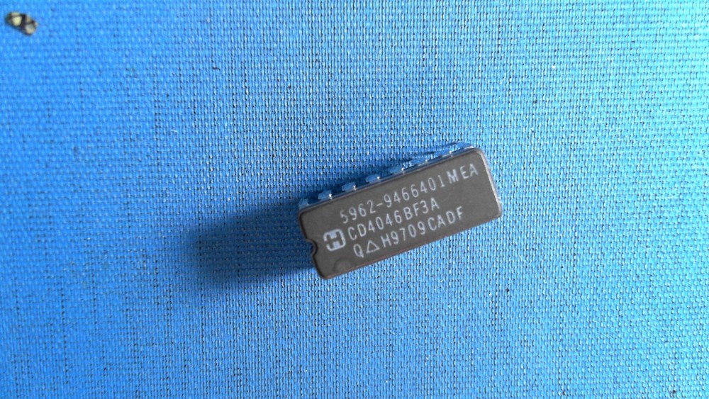 LOGIC IC 4000 CD4046BF3A HARRIS SEMICONDUCTOR 4046 HARRIS 4046