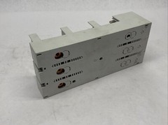 Siemens 8US1213-4AP03 Device Busbar Adapter MCCB 3-Pole 250A 600VAC