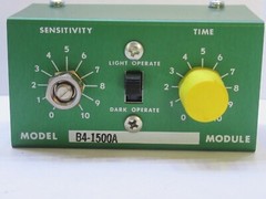 (NEW) BANNER B4-1500A B41500A Industrial Control Plug-In Amplifier Module