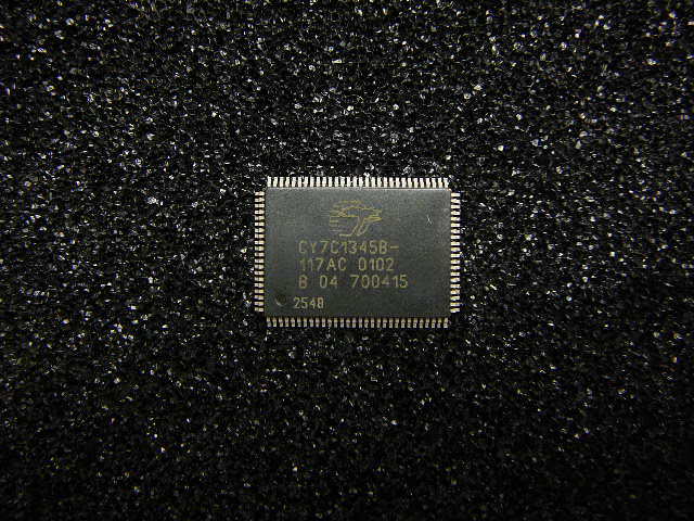 CYPRESS CY7C1345B-117AC 128K X 36 CACHE SRAM 7.5ns PQFP-100 **NEW**