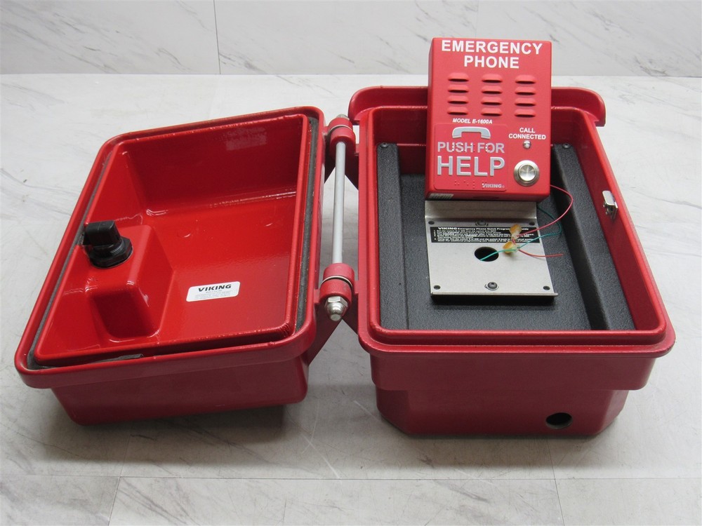 Viking Heavy-Duty Red Outdoor Enclosure with Adapter Panel VE-9X12R