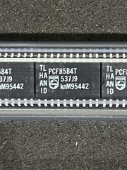 PCF8584T I2C BUS CONTROLLER PARALLEL SO 20 PHILIPS (LOT OF 5)