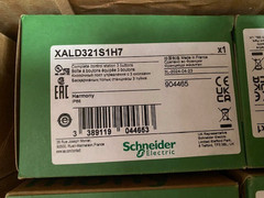 SCHNEIDER ELECTRIC XALD321S1H7 Push Button Enclosure 600Vac 10-Amp (NEW)