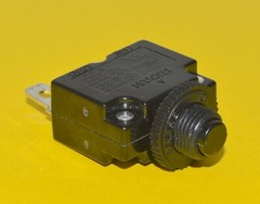 KUOYUH 88 Series Circuit Breaker, 1 Pole, 15A *New*