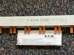 NEW EATON BB-UL-25/2P-2M/56 FAZ bus bar, 100 A, Two-pole, 56 terminals, 121990