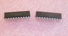 QTY (18) MC74HCT245AN MOTOROLA 20 PIN DIP OCTAL BUS TRANSCEIVER NOS 1 TUBE