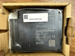 1PCS R60DAV8 MITSUBISHI BRAND NEW IN ORIGINAL BOX