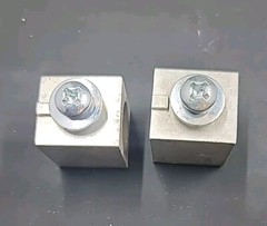 Lot of Two (2) D2976 300MCM-4 CU9AL Lug