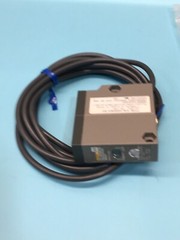 Omron E3L-DS50E4-50 Photoelectric Sensor, Switch, 188183