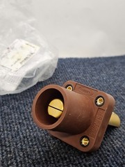 Hubbell HBLMRB2BN: Single Pole Receptacle, 400 Amp. 2 Hole, 600 Volts