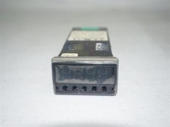 Cal Controls 3200 Temperature Controller 2A 250V 100-240V w/o Buttons AS IS