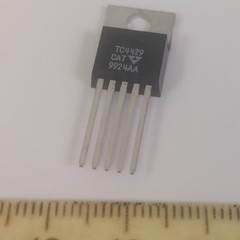 Microchip TC4429CAT 6A Inverting MOSFET Gate Driver TO-220-5 NOS Lot 1