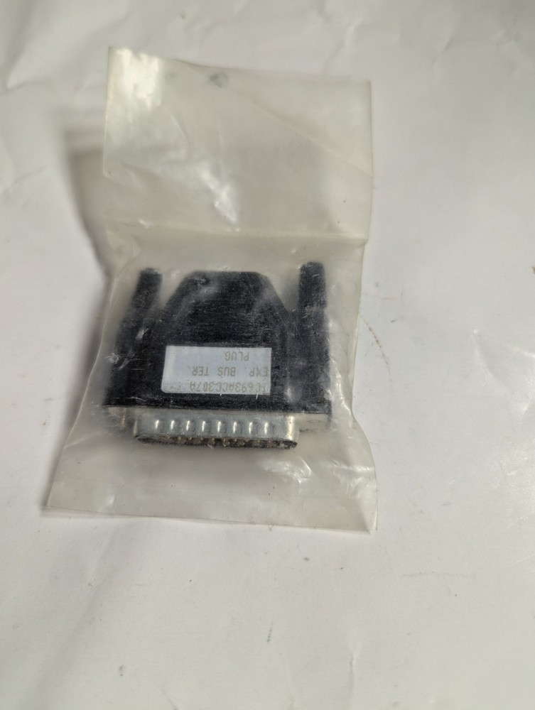 NEW GENUINE GE FANUC IC693ACC307A BUS TERMINATION PLUG