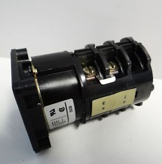 Schneider Electric (SQUARE) K3E003W 9003 Contact Block Switch Block -Unused/Original Box-