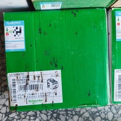 one New Schneider Electric LC1D80F7C Contactor AC110V