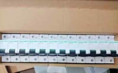 2PCS LOTS OF A9N18357 SCHNEIDER CIRCUIT BREAKER Acti9 C120N MCB 1P C 80A NEW