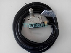 1PC NEW for Omron travel limit switch D4E-1G21N