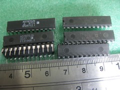 1x AD7870JN LC2MOS Complete 12-Bit 100 kHz, Sampling ADCs AD7870