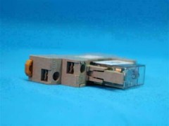 Omron G2R-1-SND G2R1SND Relay 24VDC w/Socket