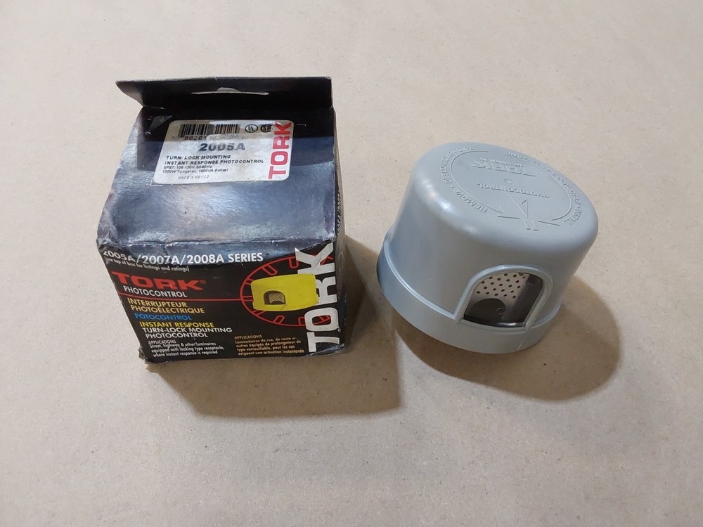 TORK 2005A PHOTOCONTROL Instant Response