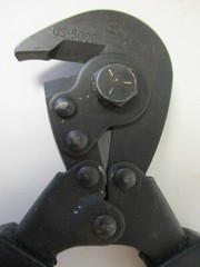 WIRE CUTTERS, US-5000 VOLTS MAX. CABLE CUTTERS, USED