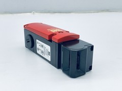 STI T4016-022 / T4016-022SM Safety Interlock Switch 24vdc 230vac 4A IP67 OMRON