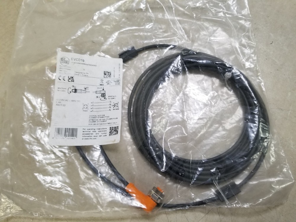 EVC019 LFM Electronic Patchcord Straight Male To Right Angle Female 5m