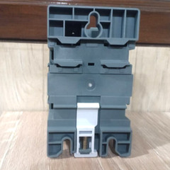 1PC-Schneider LC1E65M7 EasyPact TVS contactor 3P-AC-3= 440V 65A- 220V-NEW