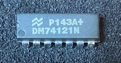 National DM74121N Integrated Circuit