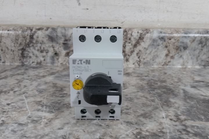 Eaton XTPR6P3BC1 600VAC Maximum Voltage Rating 3 Pole Manual Motor Protector