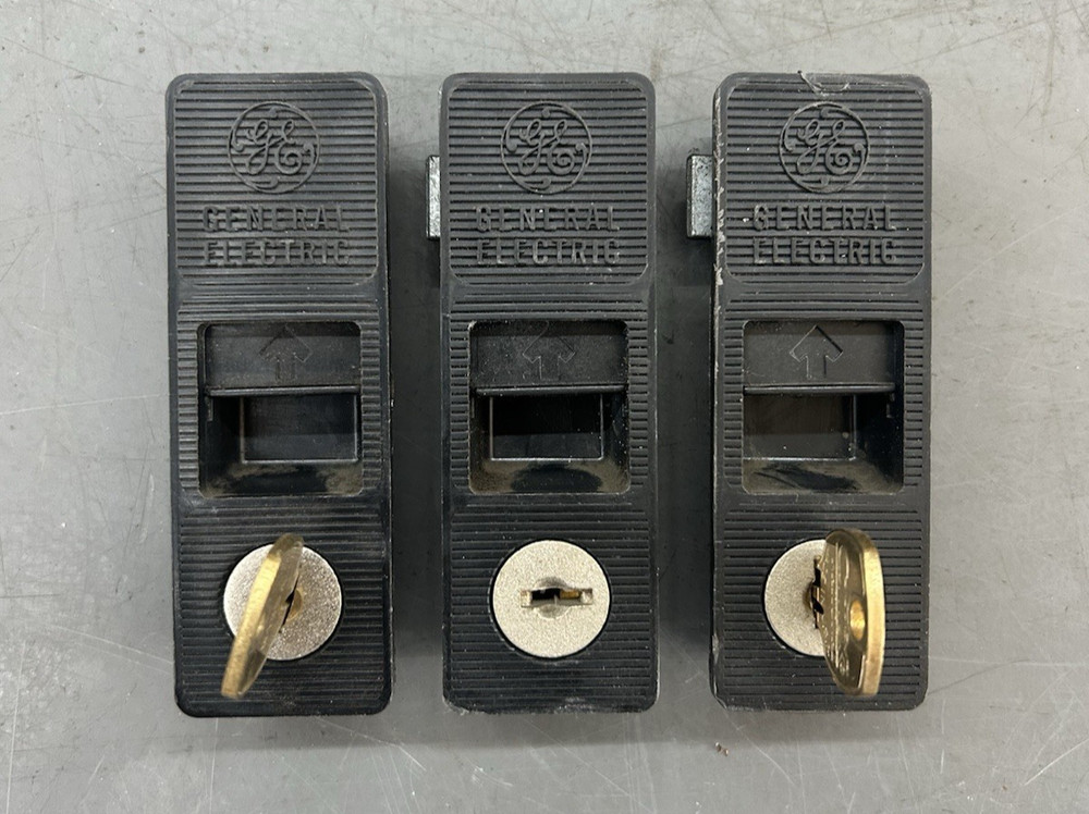 Lot 3 GE 569B737P1 Panelboard Door Lock Latch Assembly Keyed Alike w/2 Keys Used
