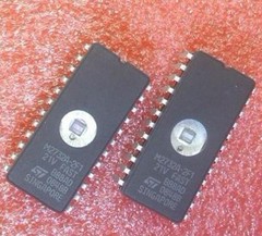 10PCS M2732A M2732A-2F1 EPROMs ST CDIP24 NEW