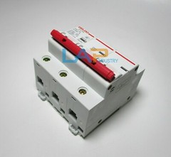 1pc NEW FOR Circuit Breaker DZ47-125 3P 3-phase switch 63/80A/100A/125A