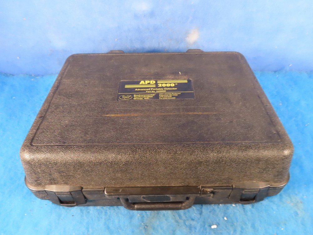 SMITH DETECTION APD-2000 PORTABLE CHEMICAL DETECTOR W/CASE & MANUAL 90DAY WARRA